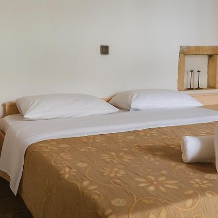 Menexes Suites Monemvasía المظهر الخارجي الصورة
