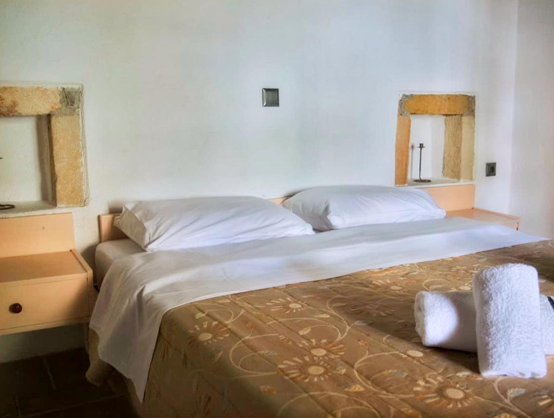 Menexes Suites Monemvasía المظهر الخارجي الصورة