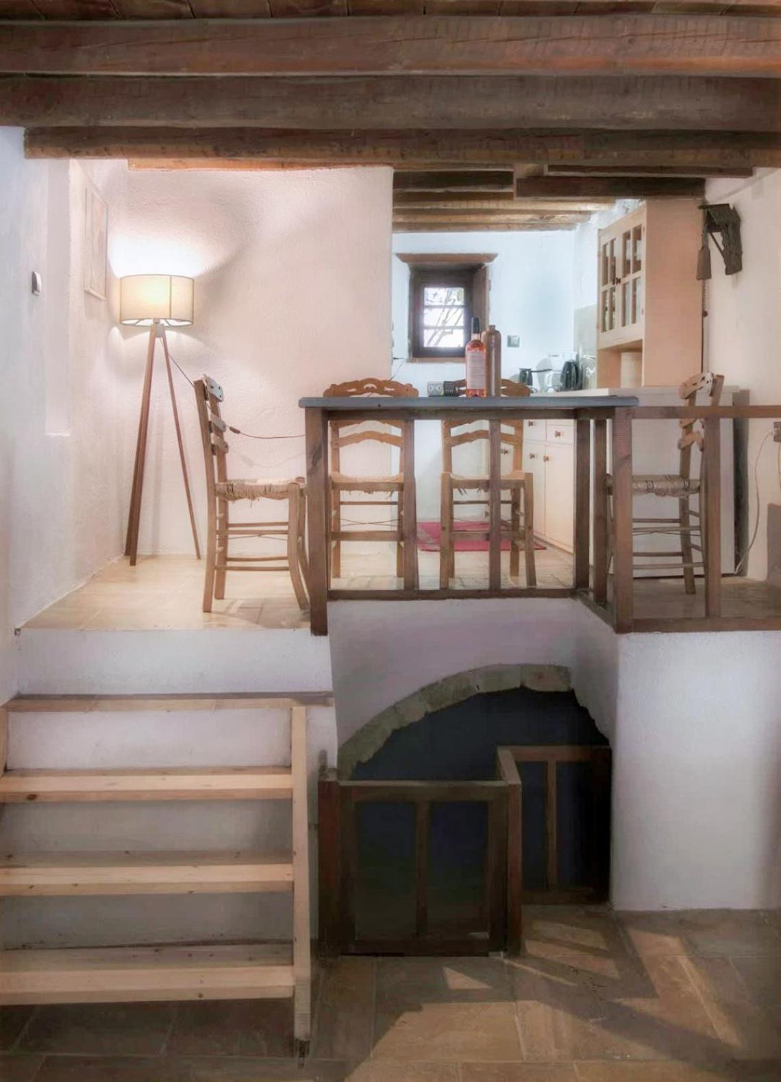 Menexes Suites Monemvasía المظهر الخارجي الصورة