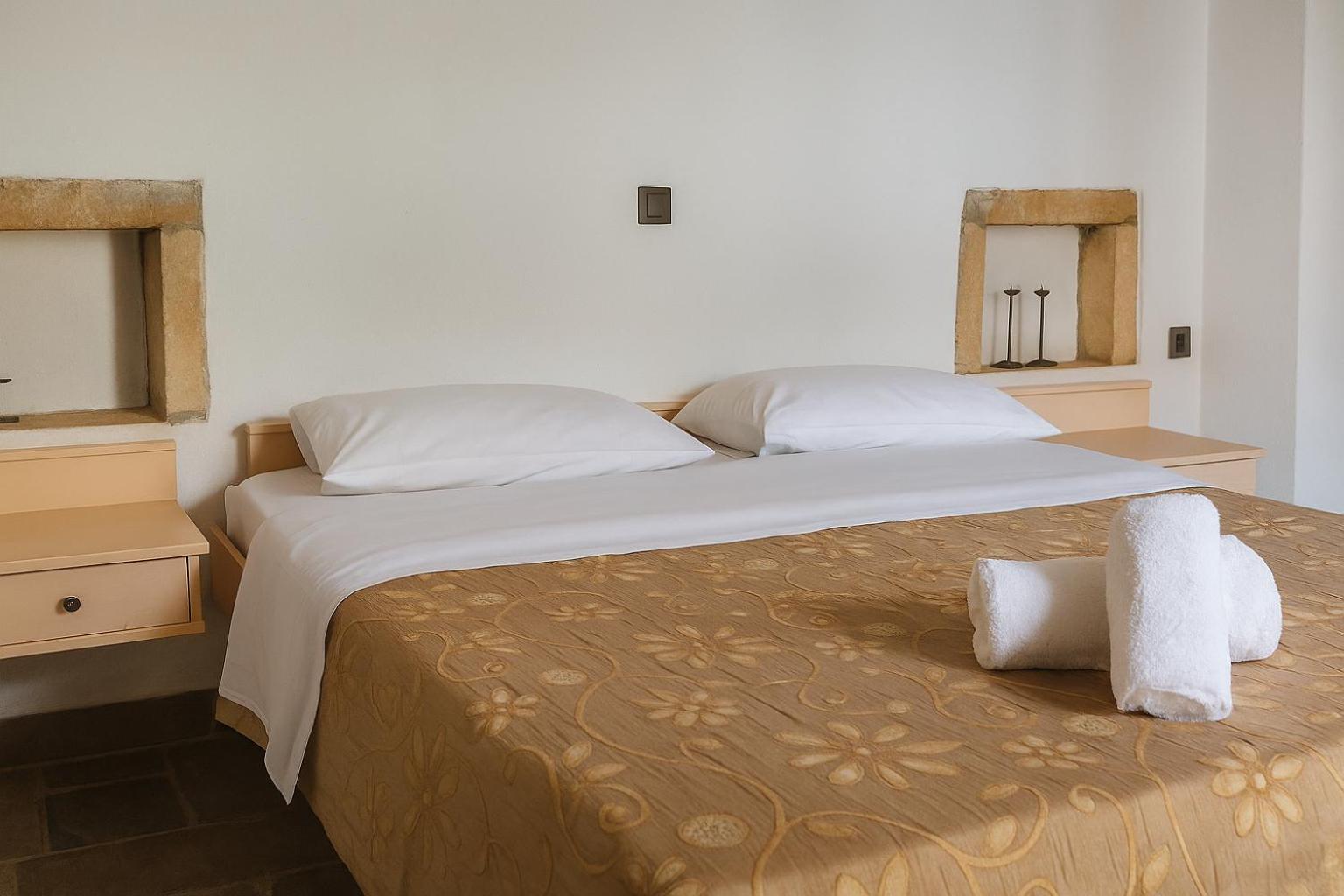 Menexes Suites Monemvasía المظهر الخارجي الصورة